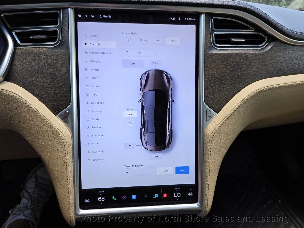 2014 Tesla Model S 85 photo 28