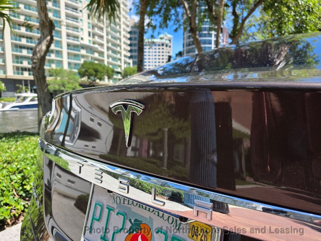 2014 Tesla Model S 85 photo 39