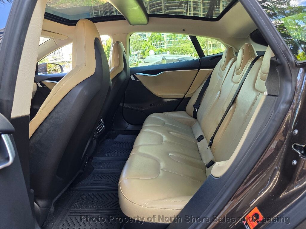 2014 Tesla Model S 85 photo 9