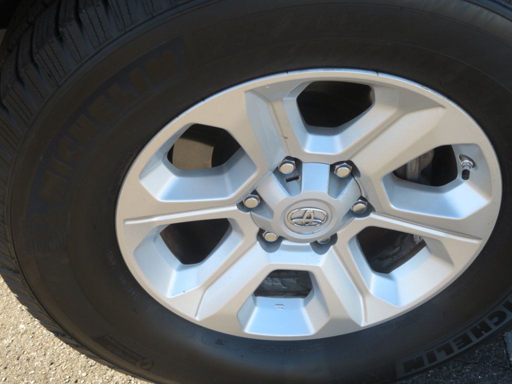 2014 Toyota 4Runner 2OWNER AZ 4RUNNER THIRD ROW SEAT EXTRA CLEAN SR5  - 22945329 - 12