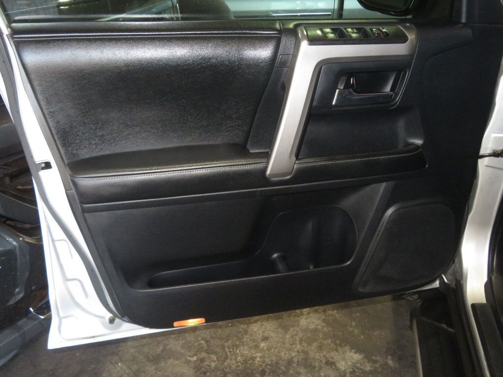 2014 Toyota 4Runner 2OWNER AZ 4RUNNER THIRD ROW SEAT EXTRA CLEAN SR5  - 22945329 - 15