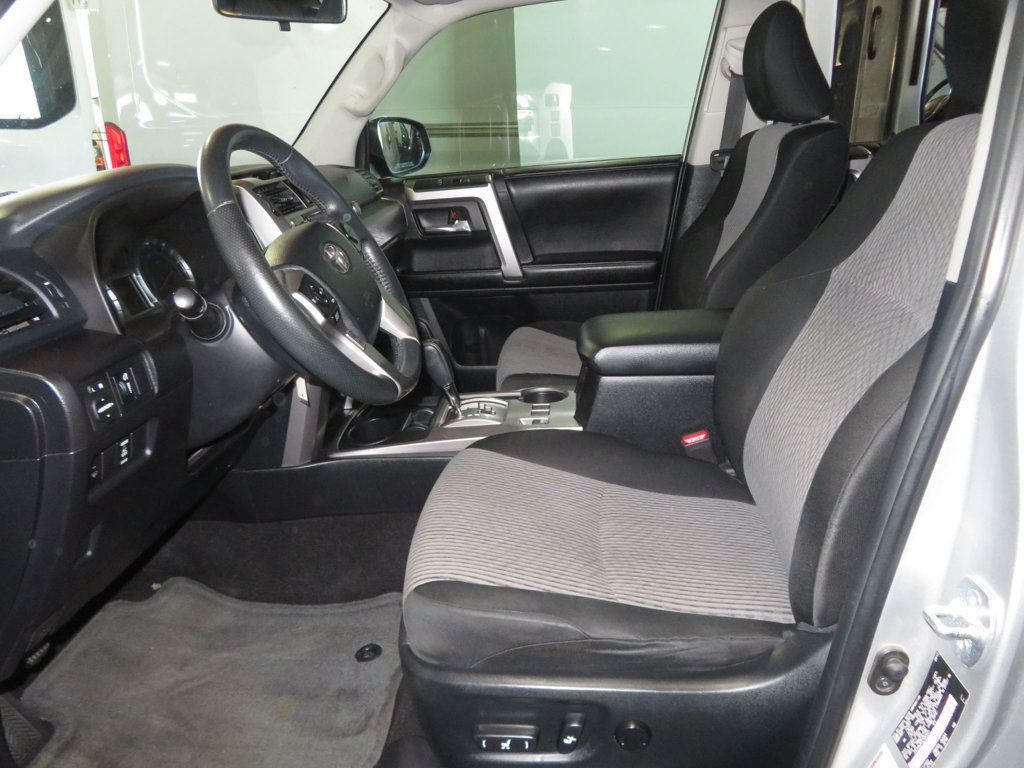 2014 Toyota 4Runner 2OWNER AZ 4RUNNER THIRD ROW SEAT EXTRA CLEAN SR5  - 22945329 - 16