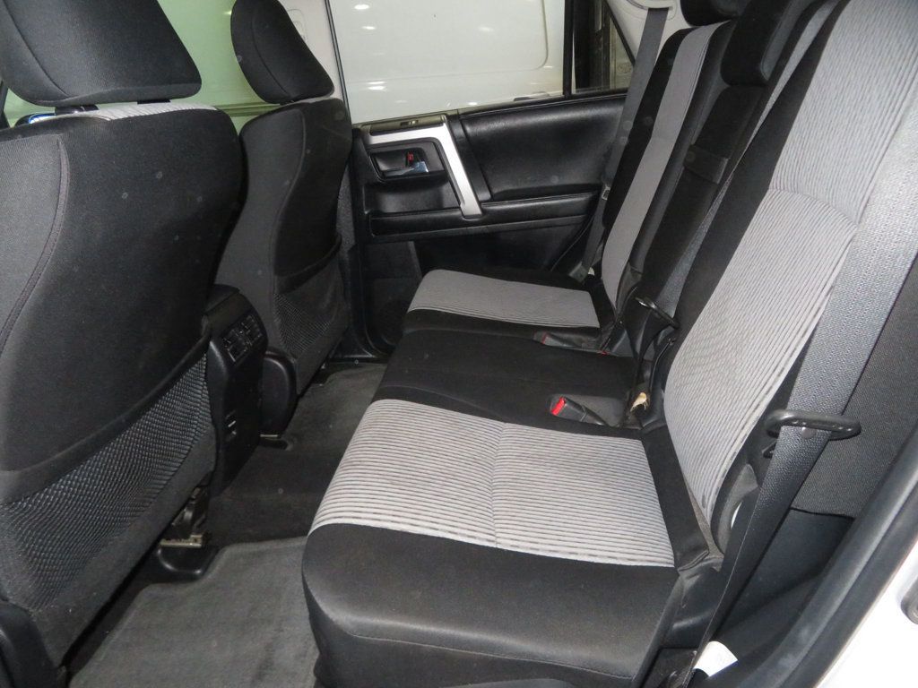 2014 Toyota 4Runner 2OWNER AZ 4RUNNER THIRD ROW SEAT EXTRA CLEAN SR5  - 22945329 - 21