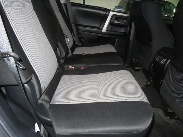 2014 Toyota 4Runner 2OWNER AZ 4RUNNER THIRD ROW SEAT EXTRA CLEAN SR5  - 22945329 - 31