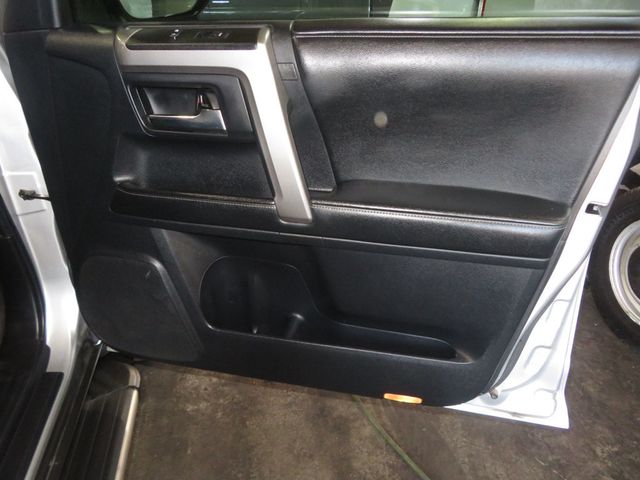 2014 Toyota 4Runner 2OWNER AZ 4RUNNER THIRD ROW SEAT EXTRA CLEAN SR5  - 22945329 - 32