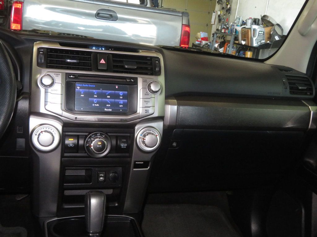 2014 Toyota 4Runner 2OWNER AZ 4RUNNER THIRD ROW SEAT EXTRA CLEAN SR5  - 22945329 - 37