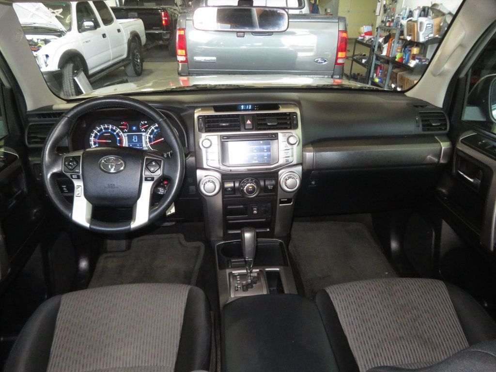 2014 Toyota 4Runner 2OWNER AZ 4RUNNER THIRD ROW SEAT EXTRA CLEAN SR5  - 22945329 - 39