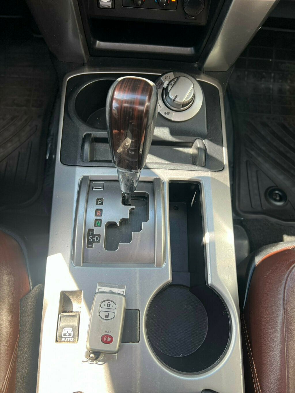 2014 Toyota 4Runner 4WD 4dr V6 SR5 - 22990494 - 26