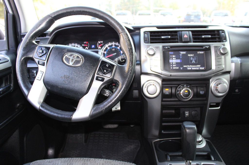 2014 Toyota 4Runner SR5 photo 13
