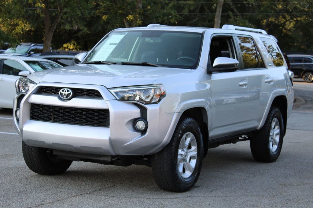 2014 Toyota 4Runner SR5 photo 3