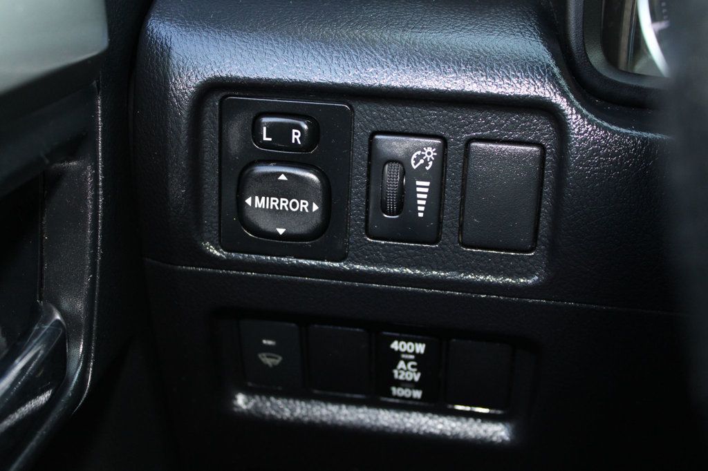 2014 Toyota 4Runner SR5 photo 30