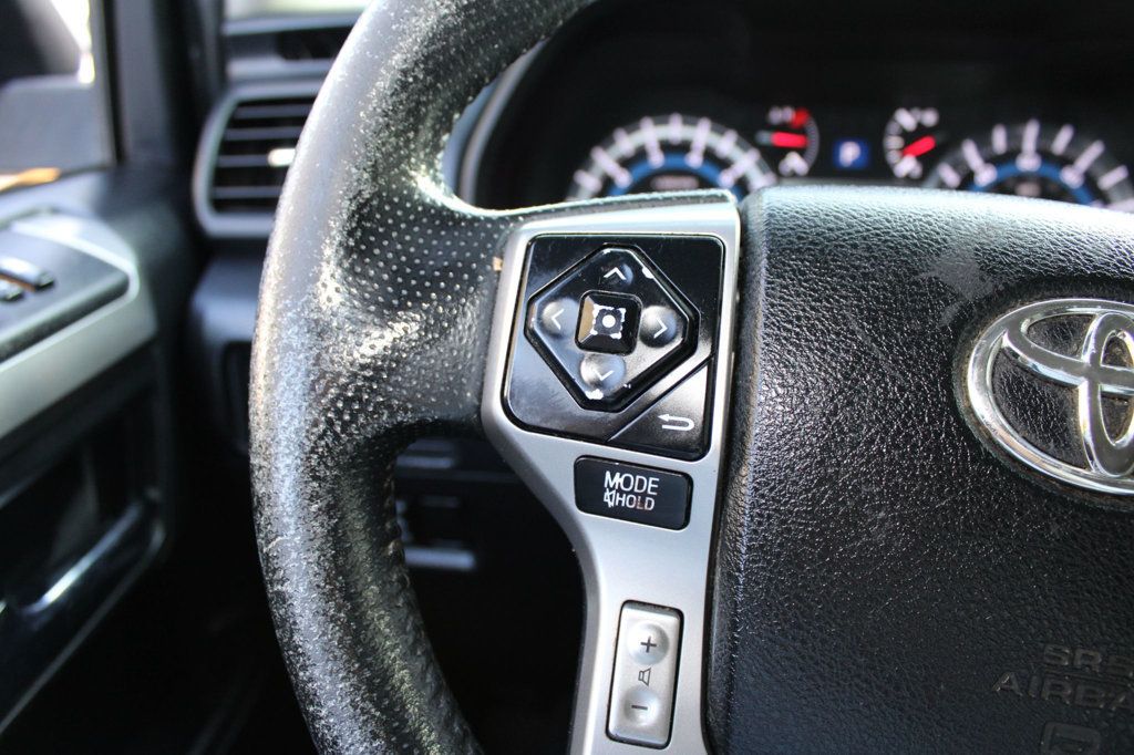 2014 Toyota 4Runner SR5 photo 31