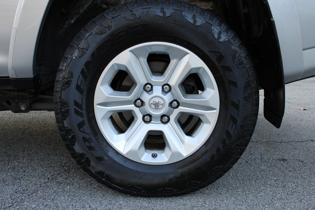2014 Toyota 4Runner SR5 photo 36