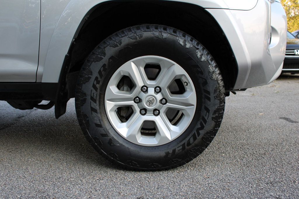 2014 Toyota 4Runner SR5 photo 37