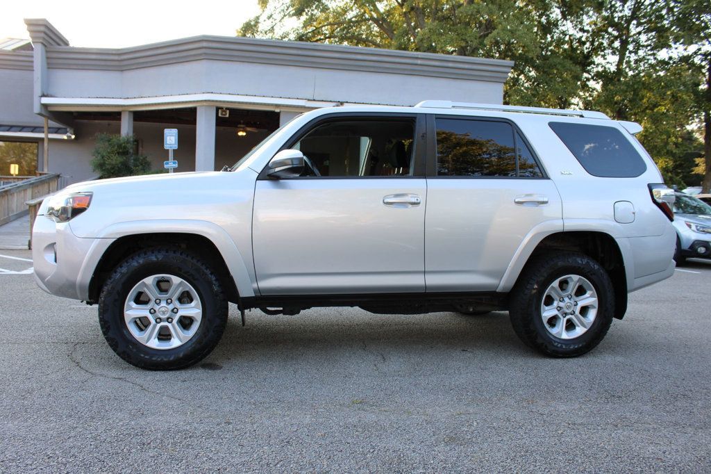 2014 Toyota 4Runner SR5 photo 4