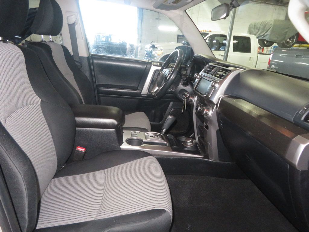 2014 Toyota 4Runner ARIZONA 1 OWNER SR5 4RUNNER LOW LOW MILES EXTAR CLEAN 4X4  - 22987761 - 31