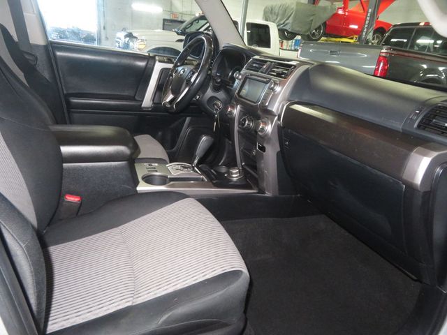 2014 Toyota 4Runner ARIZONA 1 OWNER SR5 4RUNNER LOW LOW MILES EXTAR CLEAN 4X4  - 22987761 - 34