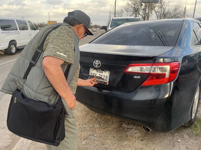 2014 Toyota Camry  - 22980692 - 1