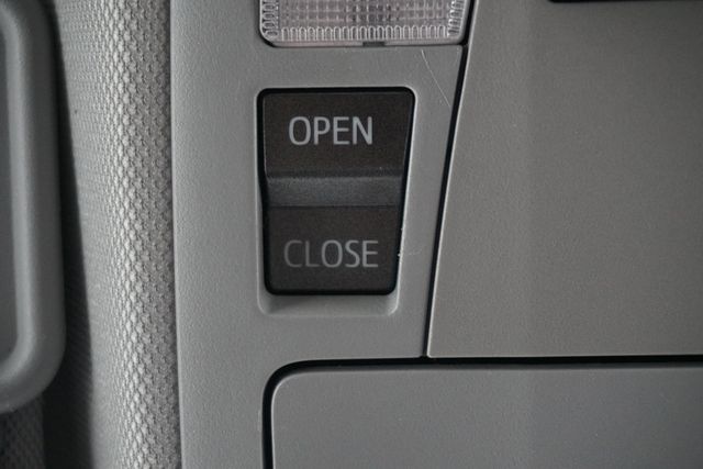 2014 Toyota Camry  - 22972006 - 19