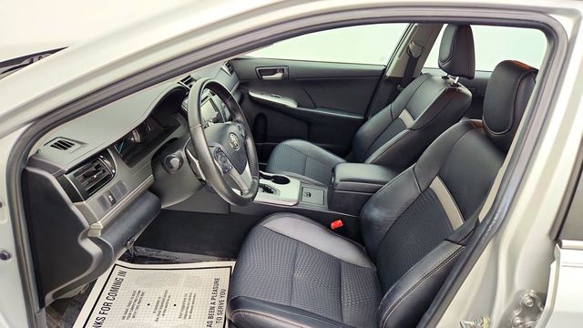 2014 Toyota Camry 2014.5 4dr Sedan I4 Automatic SE - 23089876 - 17