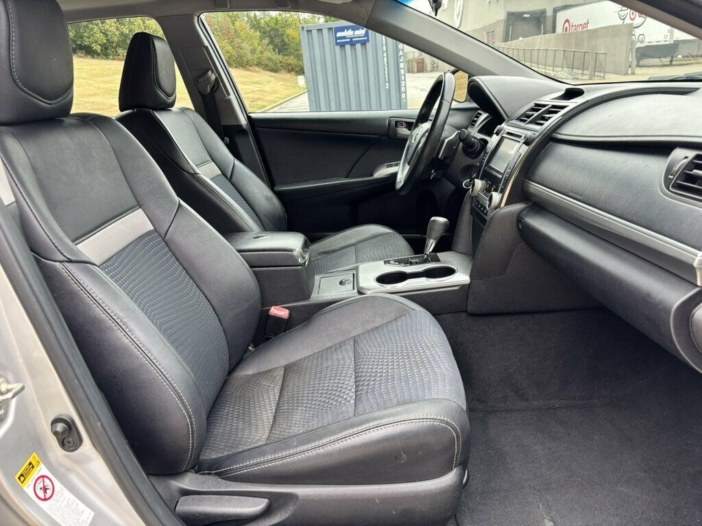2014 Toyota Camry 2014 Toyota Camry SE - 23085429 - 13