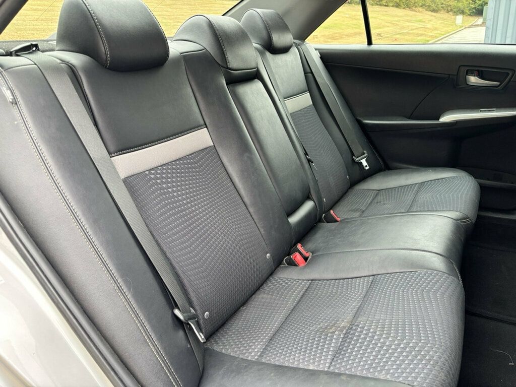 2014 Toyota Camry 2014 Toyota Camry SE - 23085429 - 17