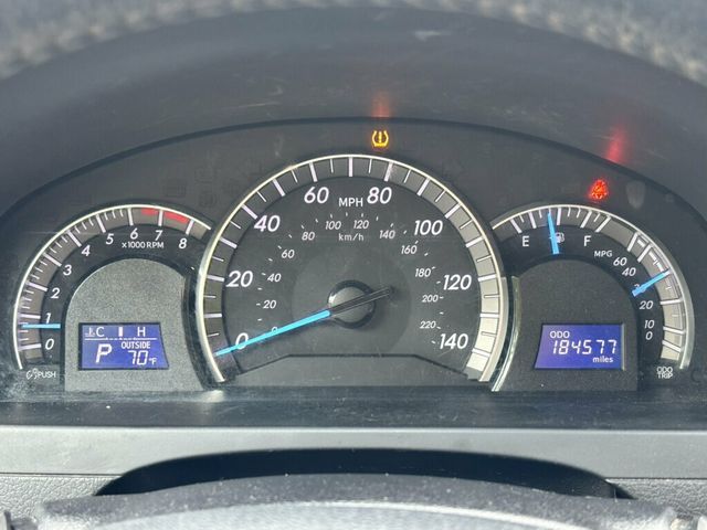 2014 Toyota Camry 2014 Toyota Camry SE - 23085429 - 30