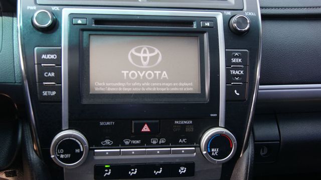 2014 Toyota Camry 3 MONTH WARRANTY , JUST SERVICED , VERY CLEAN INSIDE AND OUT  - 23063502 - 13