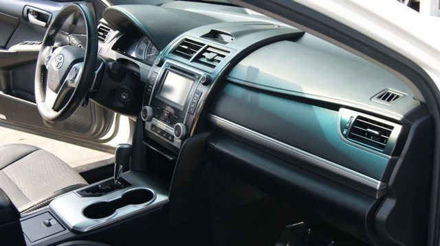 2014 Toyota Camry 3 MONTH WARRANTY , JUST SERVICED , VERY CLEAN INSIDE AND OUT  - 23063502 - 36
