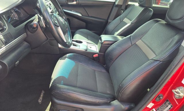 2014 Toyota Camry 4dr Sedan I4 Automatic SE - 23050020 - 3