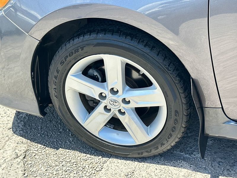 2014 Toyota Camry L - 23047205 - 10