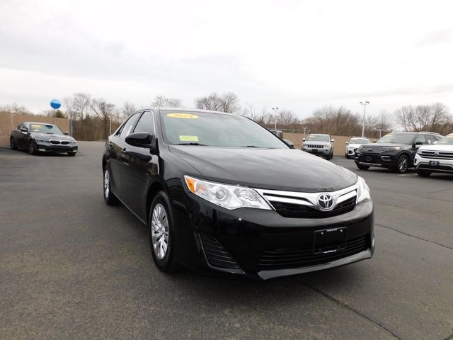 2014 Toyota Camry LE - 22324953 - 4