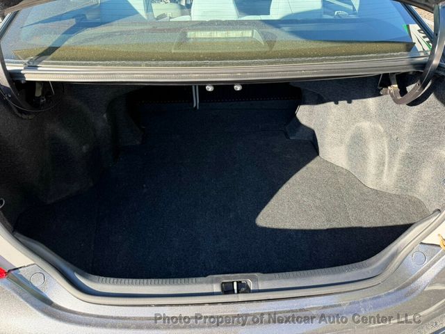 2014 Toyota Camry LE - 22995075 - 14