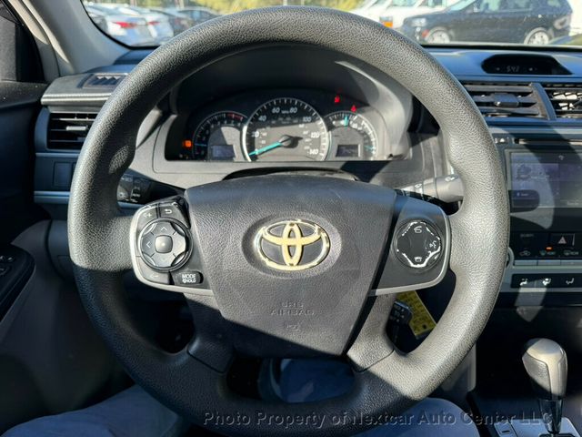 2014 Toyota Camry LE - 22995075 - 15