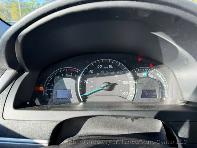 2014 Toyota Camry LE - 22995075 - 16