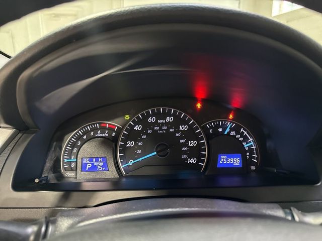 2014 Toyota Camry LE - 23012195 - 13