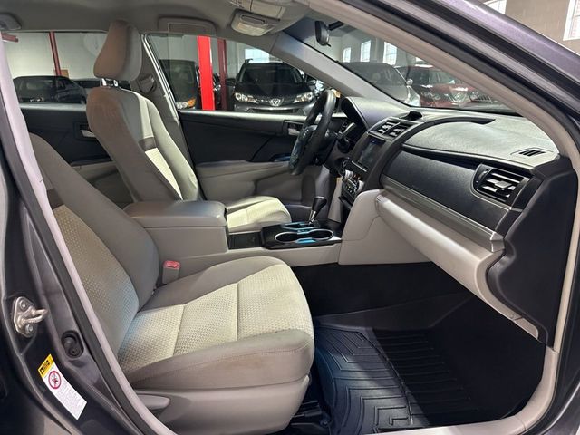 2014 Toyota Camry LE - 23012195 - 34