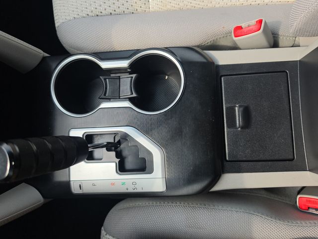 2014 Toyota Camry LE - 23067361 - 14