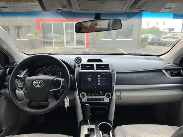 2014 Toyota Camry LE - 23067361 - 25