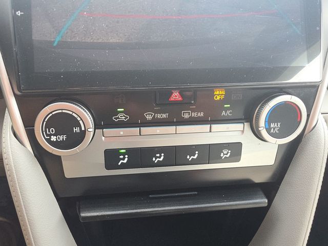 2014 Toyota Camry LE - 23067361 - 27