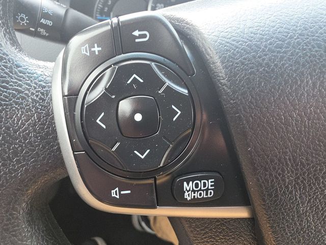 2014 Toyota Camry LE - 23067361 - 28
