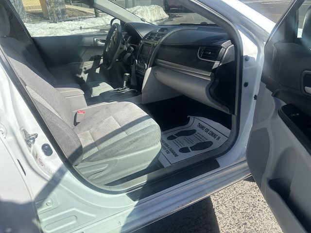 2014 Toyota Camry LE 4dr Sedan - 22996146 - 9
