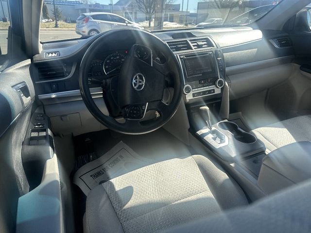 2014 Toyota Camry LE 4dr Sedan - 22996146 - 12