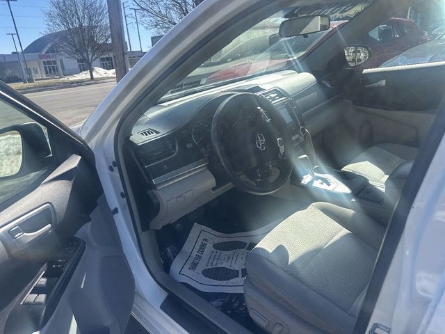2014 Toyota Camry LE 4dr Sedan - 22996146 - 13