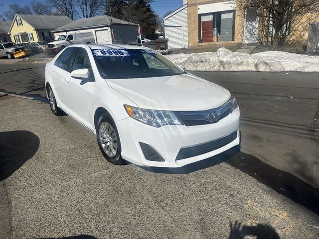 2014 Toyota Camry LE 4dr Sedan - 22996146 - 1