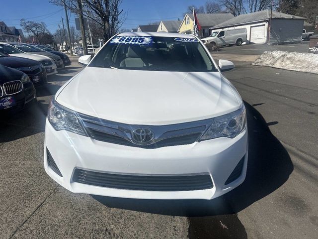 2014 Toyota Camry LE 4dr Sedan - 22996146 - 3