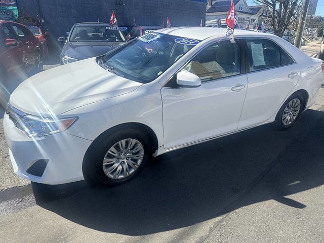 2014 Toyota Camry LE 4dr Sedan - 22996146 - 4