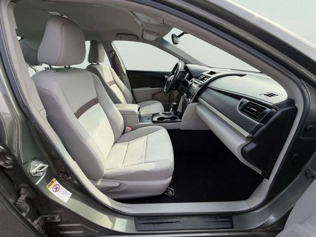 2014 Toyota Camry LE 4dr Sedan - 22997925 - 27