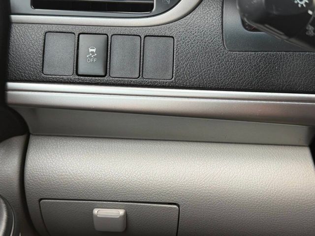 2014 Toyota Camry LE 4dr Sedan - 22997925 - 37