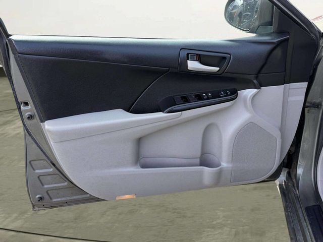2014 Toyota Camry LE 4dr Sedan - 22997925 - 8